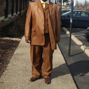 Mens Brown Striped 3 pc Suit!